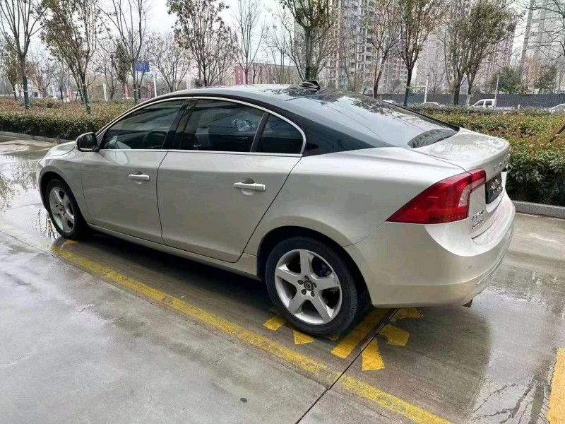 枣庄19年沃尔沃S60L9