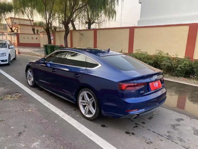 青岛18年奥迪A54