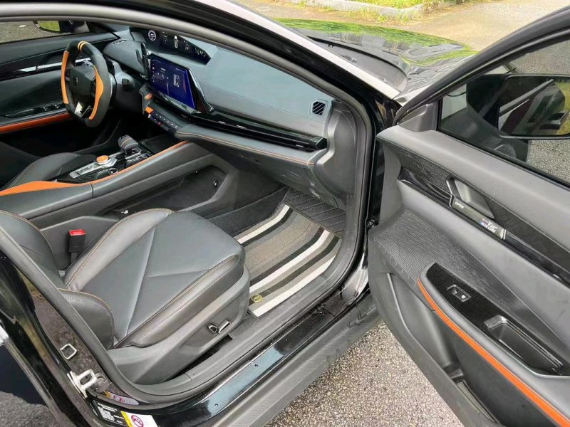 盐城23年长安汽车UNI-V6