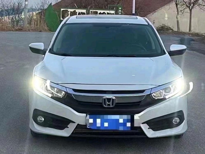 青岛17年本田思域1