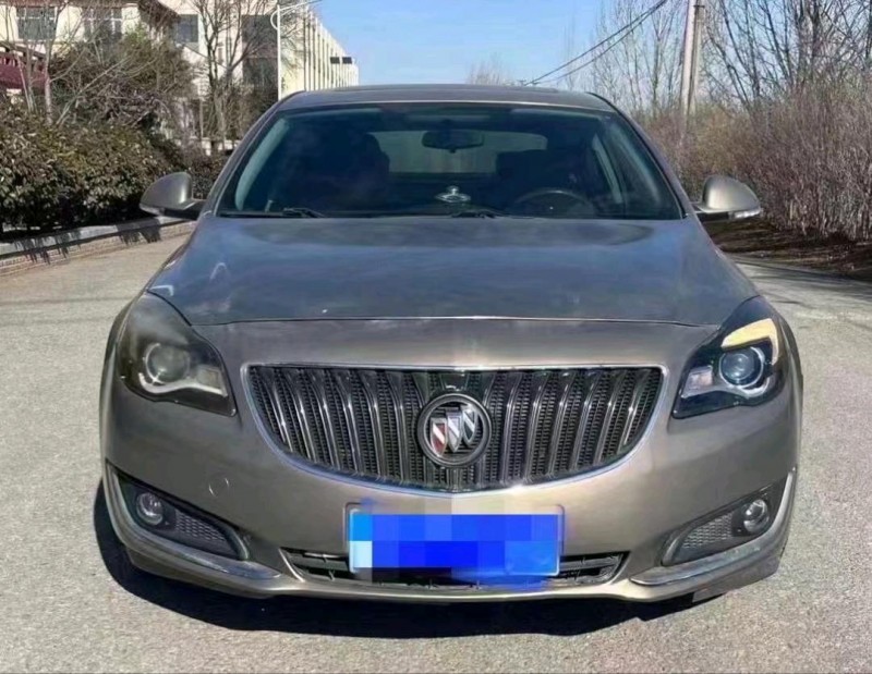 青岛16年别克君威1