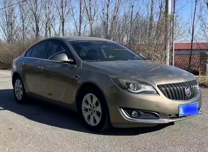 青岛16年别克君威2