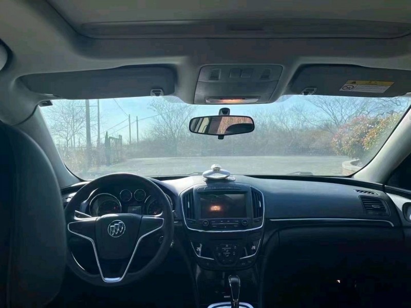 青岛16年别克君威4