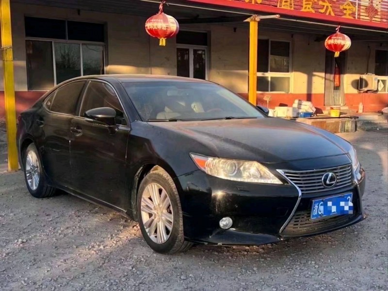 青岛12年雷克萨斯ES2