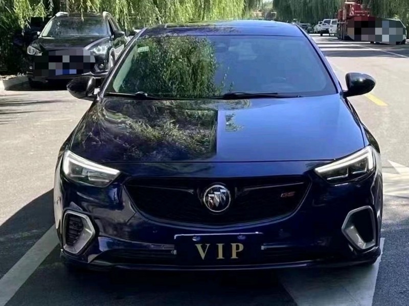 青岛19年别克君威1