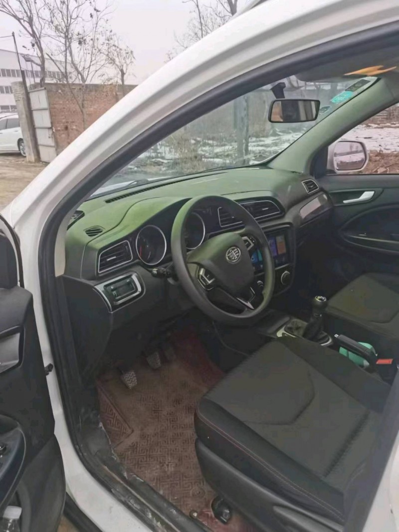 保定18年一汽骏派D605