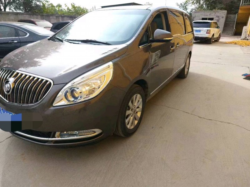 邢台16年别克GL82