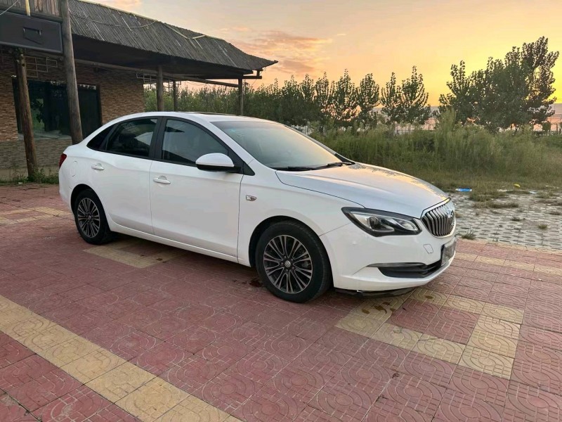 徐州17年别克英朗3