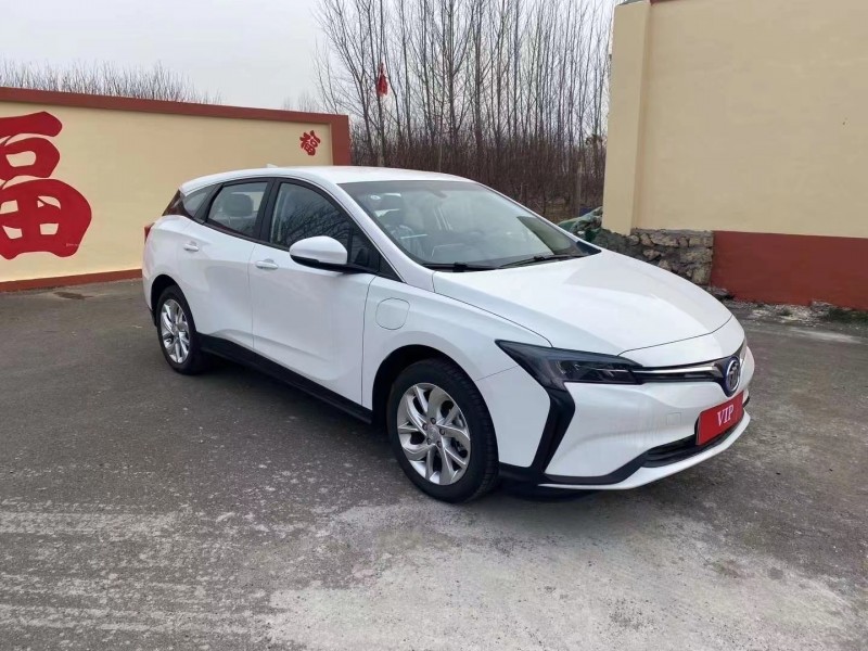 青岛23年别克微蓝3