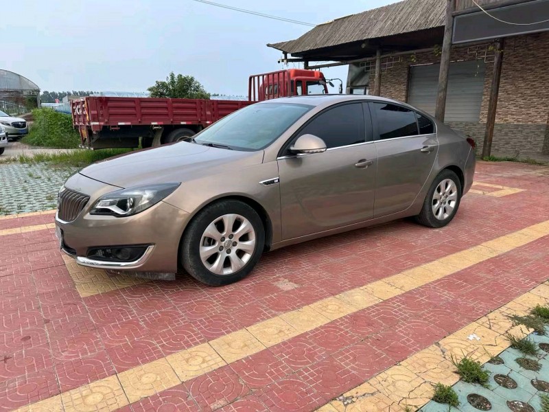 徐州16年别克君威6