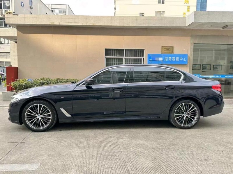 广州19年宝马5系3