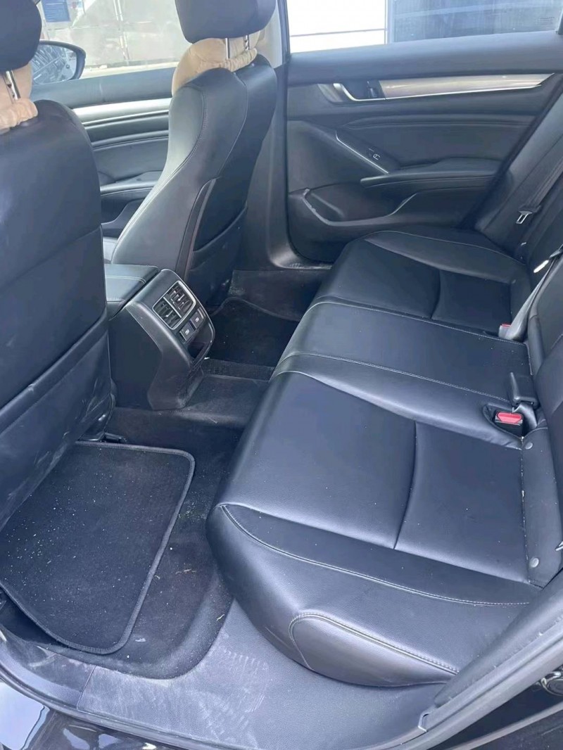 珠海22年本田雅阁5