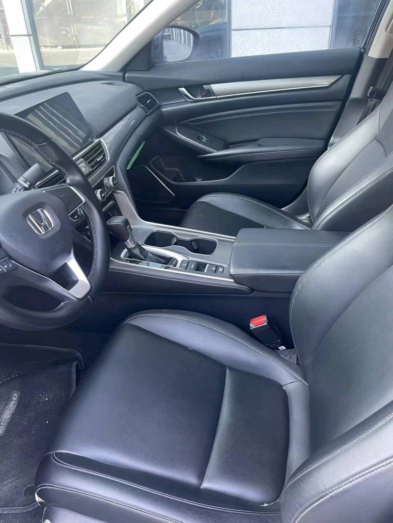 珠海22年本田雅阁6