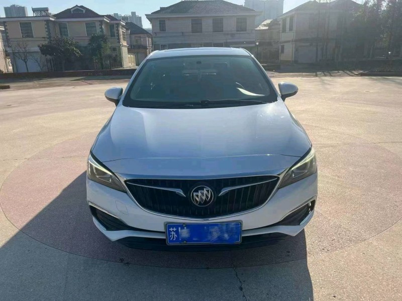 徐州18年别克威朗1