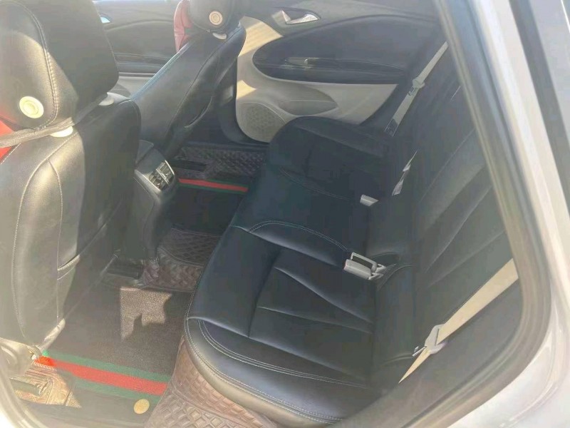 徐州18年别克威朗7