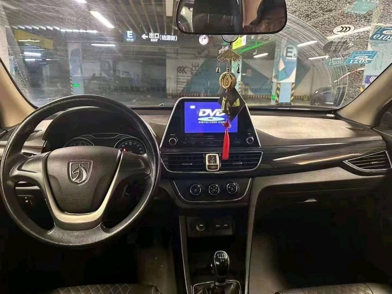 臺州17年寶駿6305