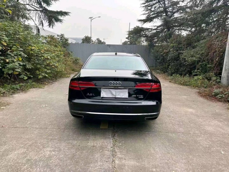 徐州17年奥迪A8L9