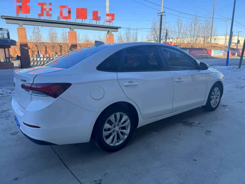 保定18年别克英朗8