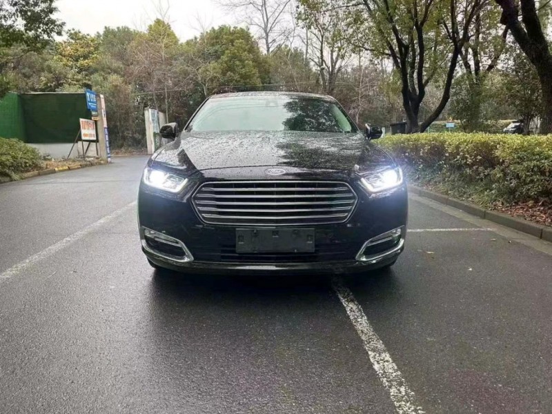 盐城19年福特金牛座1