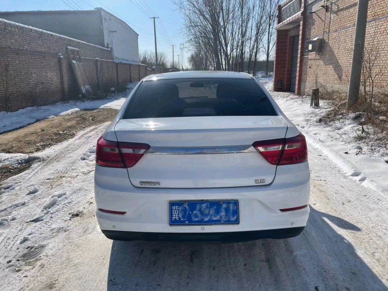 保定20年吉利远景9