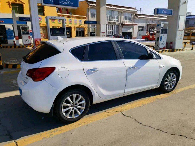 保定14年别克英朗4