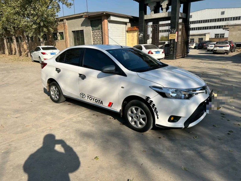 保定16年丰田威驰2