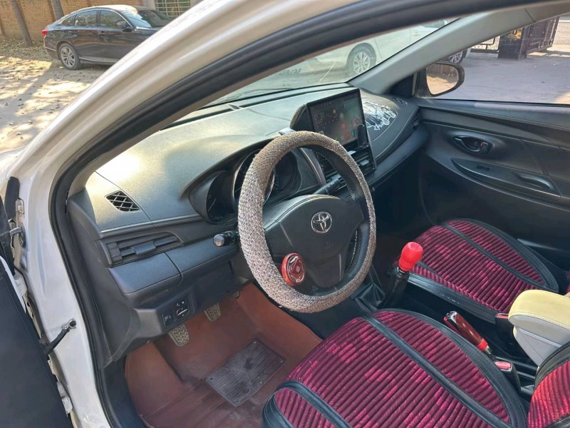 保定16年丰田威驰8