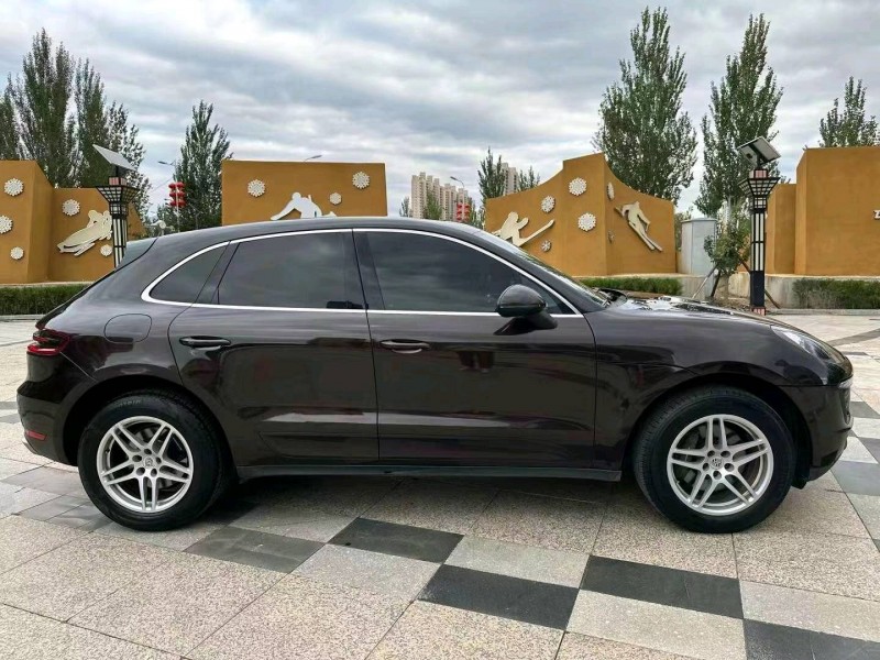 枣庄16年保时捷Macan3