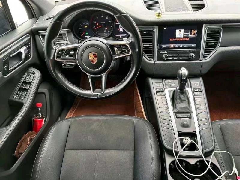 枣庄16年保时捷Macan6