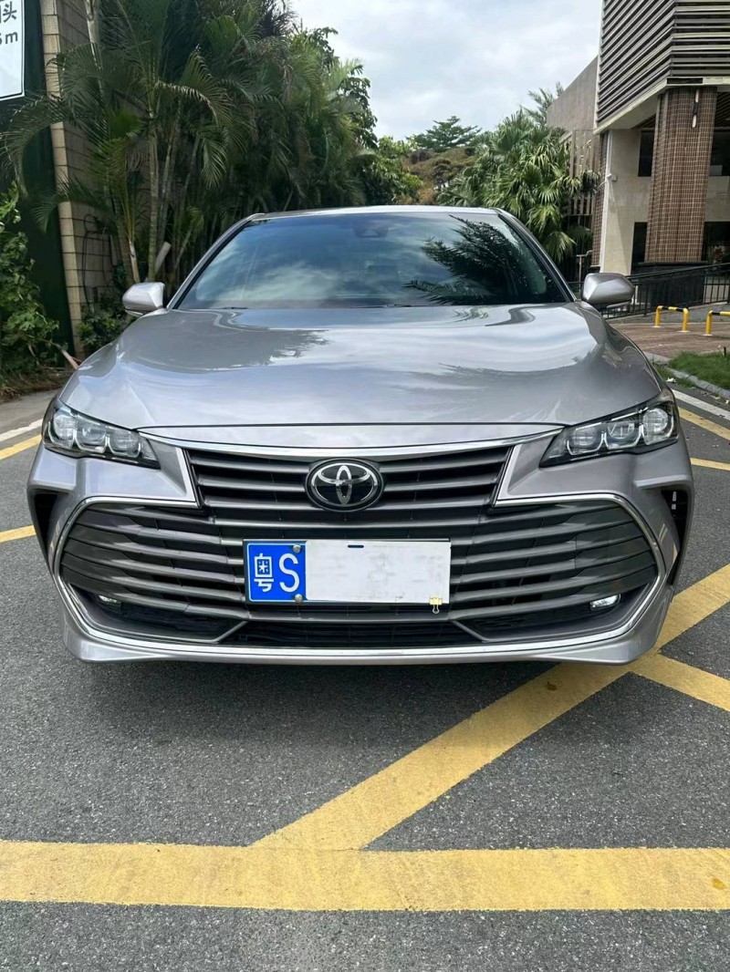 佛山21年丰田亚洲龙1