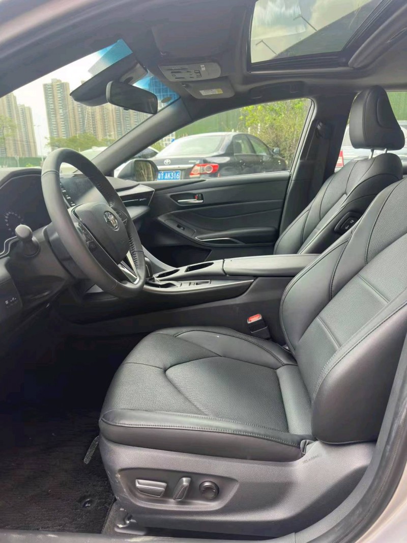 佛山21年丰田亚洲龙6