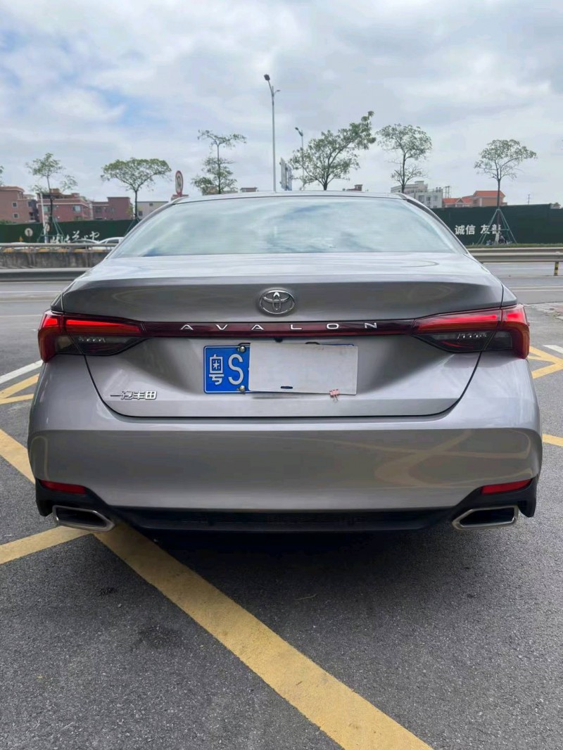 佛山21年丰田亚洲龙9