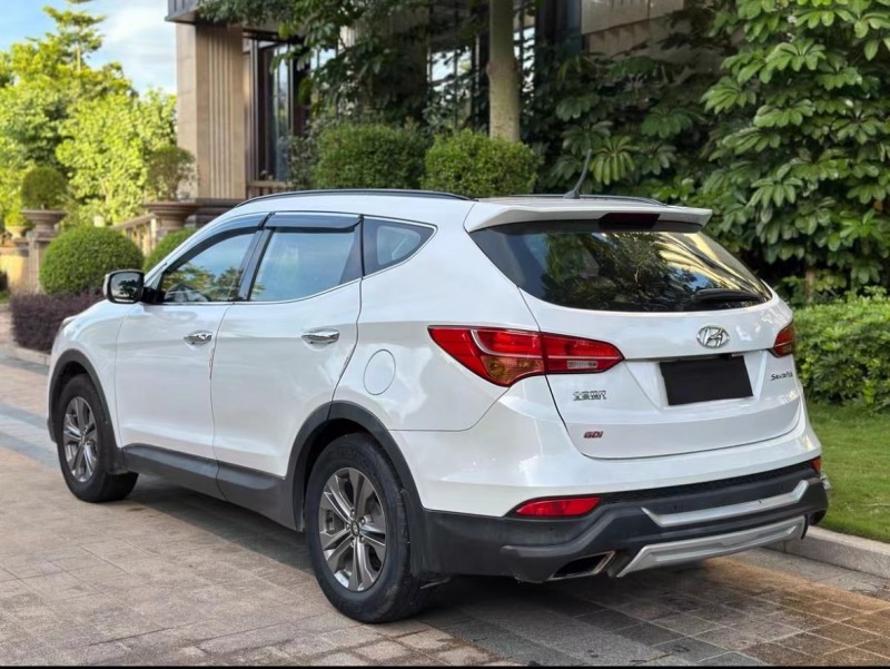 济南15年现代新胜达4