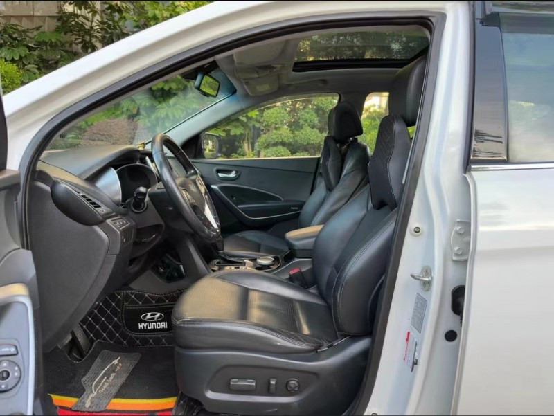 济南15年现代新胜达5