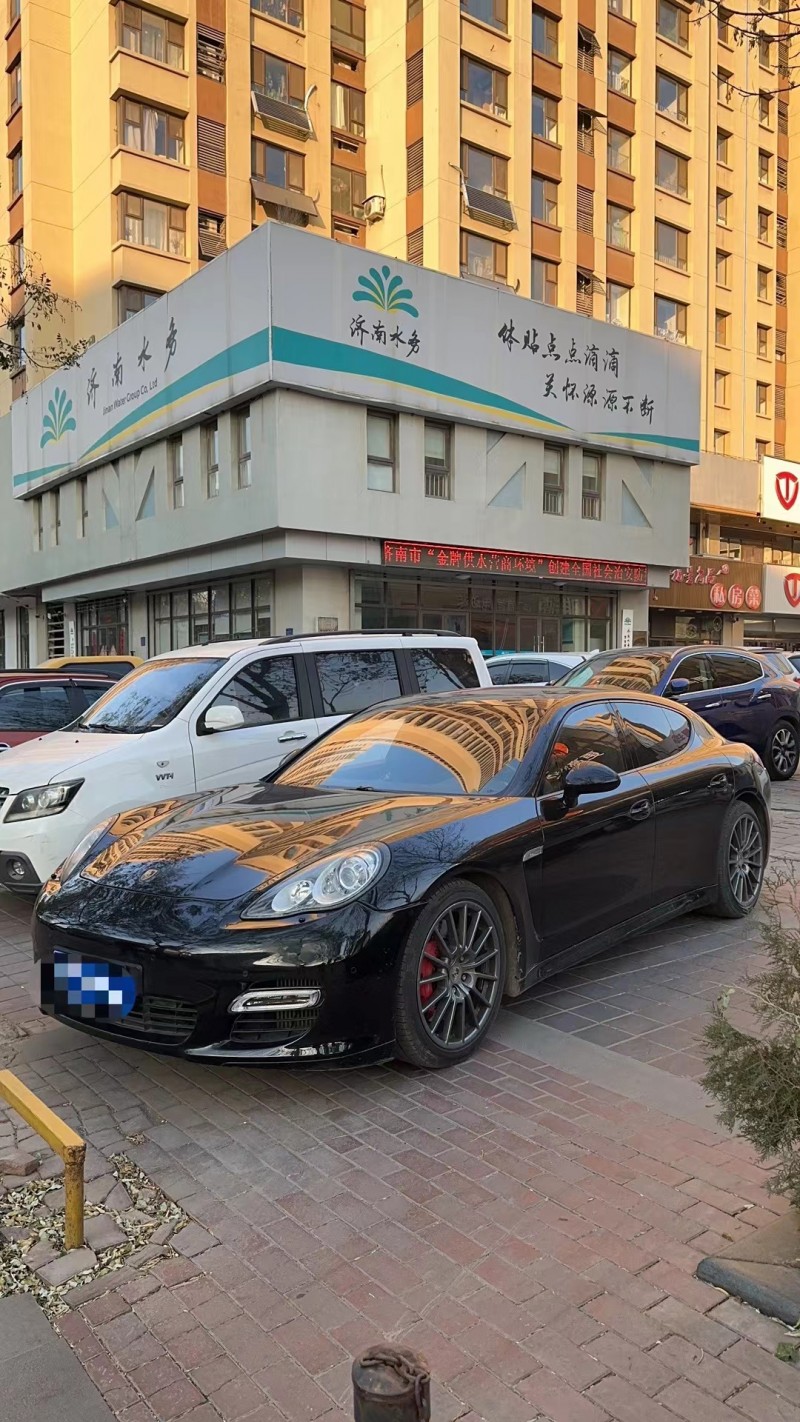 济南11年保时捷帕拉梅拉2