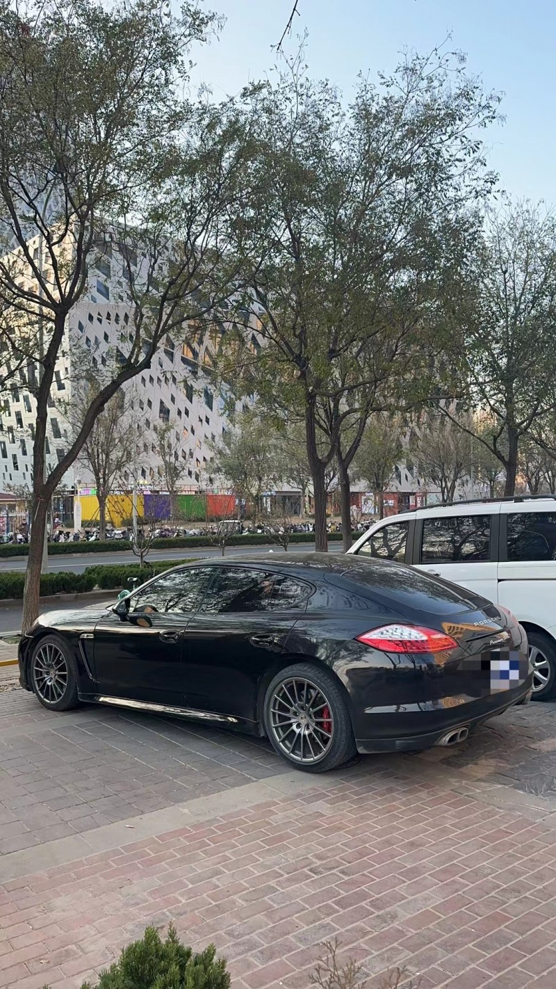 济南11年保时捷帕拉梅拉4