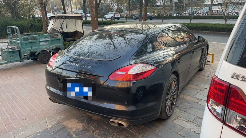 济南11年保时捷帕拉梅拉5