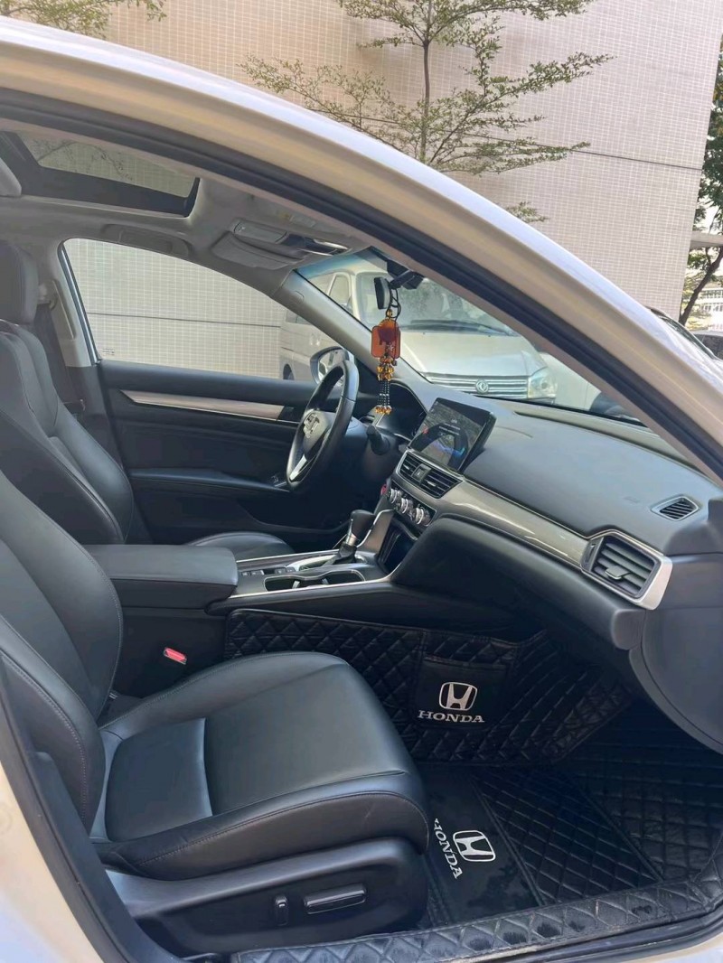 佛山21年本田雅阁7
