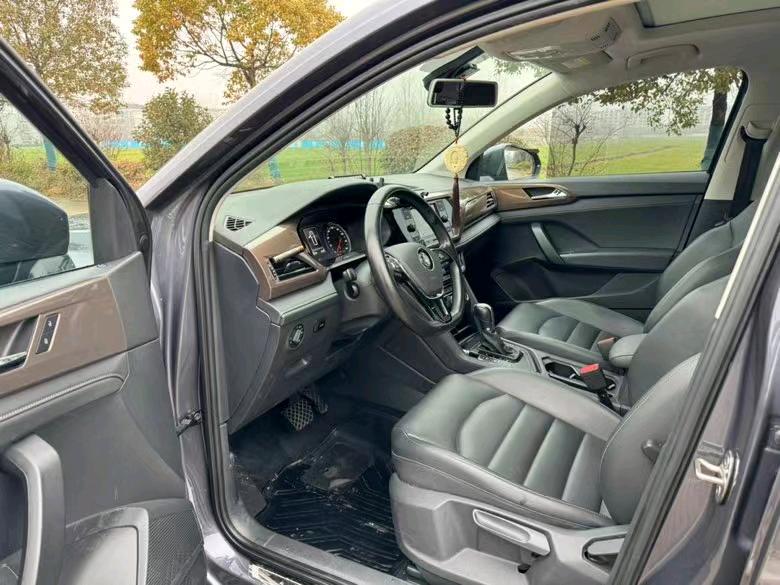 佛山19年大众途岳6