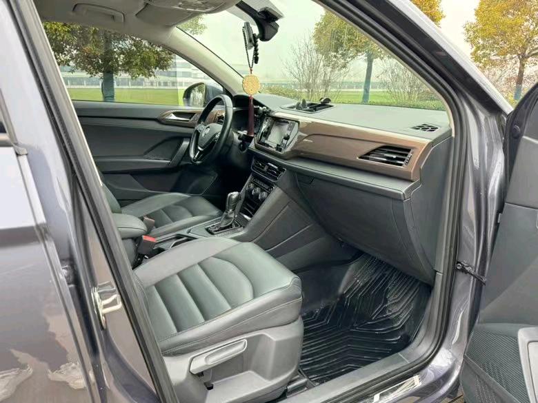 佛山19年大众途岳9