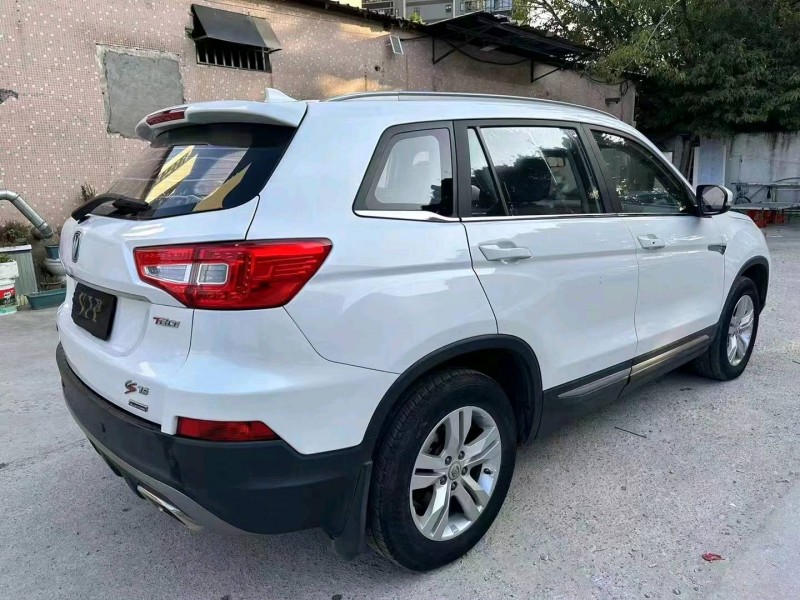 珠海17年长安汽车CS758