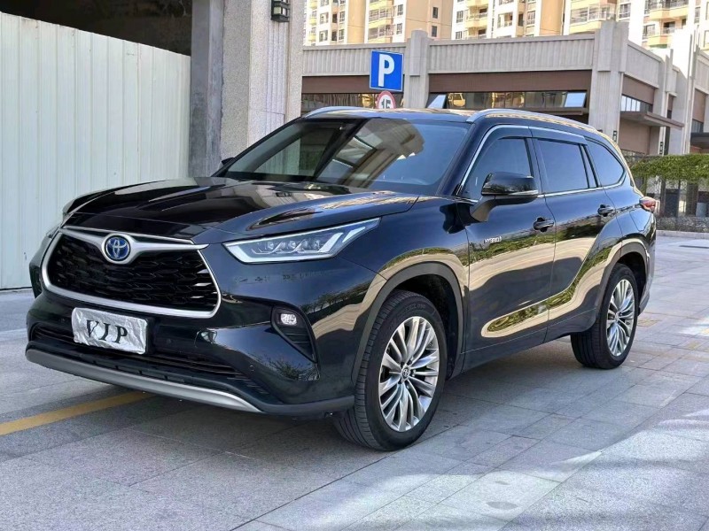 深圳22年丰田汉兰达3