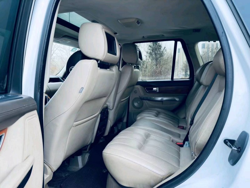 沈阳11年路虎揽胜运动7