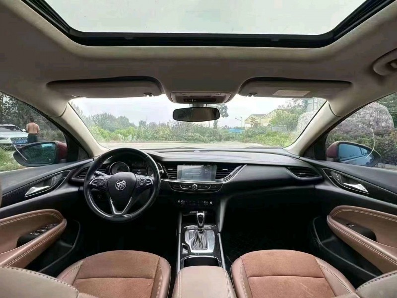 枣庄18年别克君威8