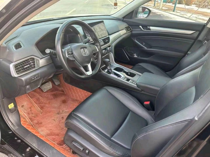 邯郸23年本田雅阁5