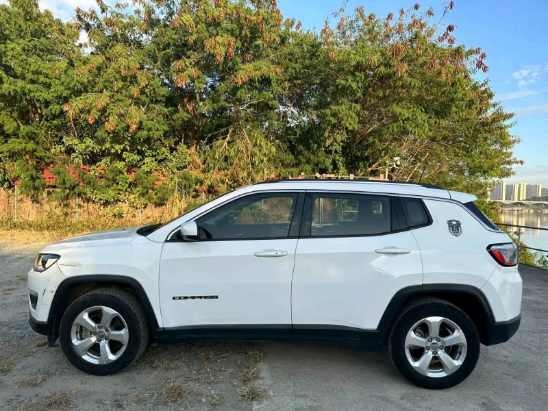 深圳17年Jeep指南者8