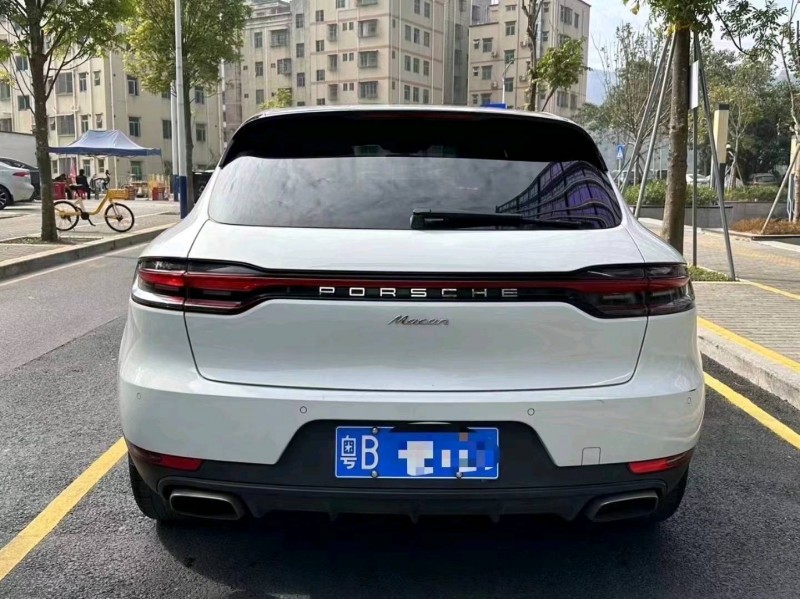 深圳20年保时捷Macan5