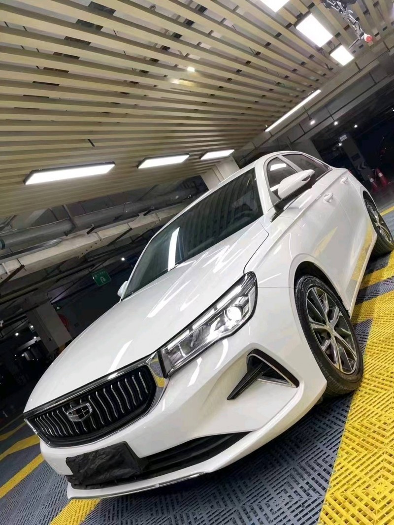 成都22年吉利帝豪2