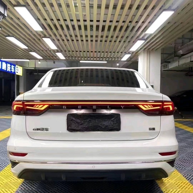 成都22年吉利帝豪9