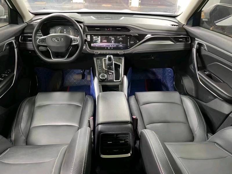 成都20年吉利博越5